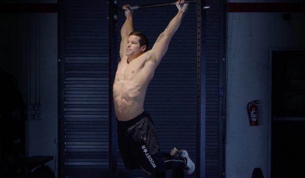 tractions crossfit différences kipping strict pull up